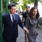 cum a aparut mirabela gradinaru la sectia de votare l a tinut de mana pe nicusor dan si a fost numai cu zambetul pe buze 681718992543a