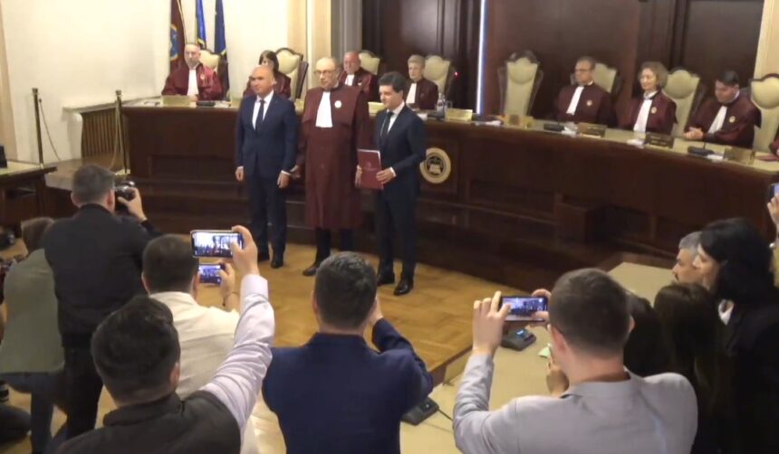 curtea constitutionala in sedinta solemna i a validat mandatul presedintelui nicusor dan urmeaza un nou capitol in istoria romaniei video 682f04d2ecad9