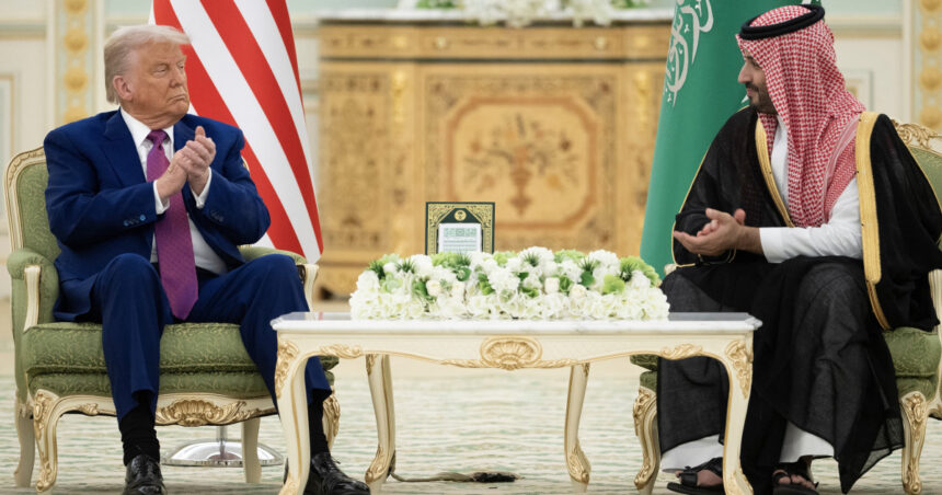 donald trump a semnat cel mai mare acord de aparare din istorie cu riadul turneu de forta al liderului sua in orientul mijlociu 6823727fdad64
