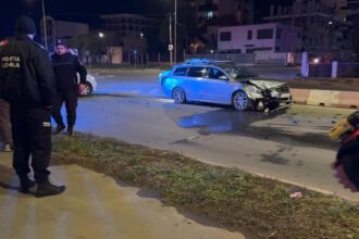 doua masini s au ciocnit in zona lidl din mamaia nord unul dintre soferi a fost ranit 6823a1e0688d2