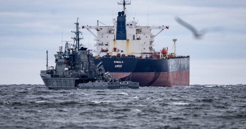 estonia a incercat sa retina un petrolier din flota fantoma a rusiei nava a refuzat cooperarea si si a continuat calatoria 6825964e020b7