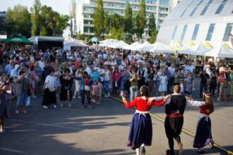 festivalul traditiilor si gastronomiei pescaresti are loc intre 30 mai si 1 iunie la pavilionul expozitional artisti de marca vor fi prezenti la eenimentul organizat de cjc si centrul cultural judet 6826357a2412c