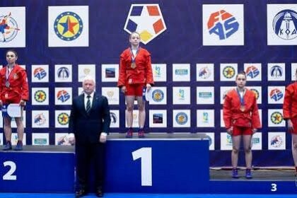 fetele de la csm constanta pe podiumul european la sambo 681a6bb19b702
