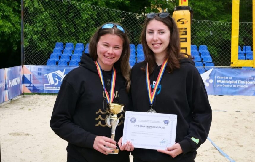 fetele de la universitatea ovidius din constanta sunt vicecampioane nationale la volei pe plaja 683adfc7e783c