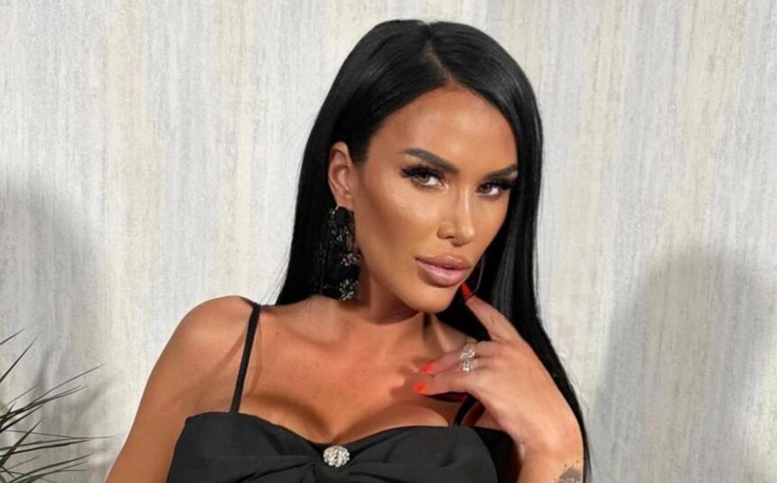 fetita danielei crudu a implinit doi ani cum s a pozat fosta asistenta tv cu daiana printesa lui mami 6814a1817f7ee