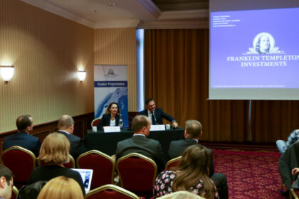 fiica guvernatorului bnr mugur isarescu a demisionat din comitetul reprezentantilor fondului proprietatea 681a546534783