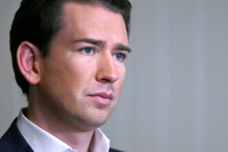 fostul cancelar conservator austriac sebastian kurz a fost achitat de acuzatii de marturie falsa in ce dosar a fost implicat 6834759aac3b9
