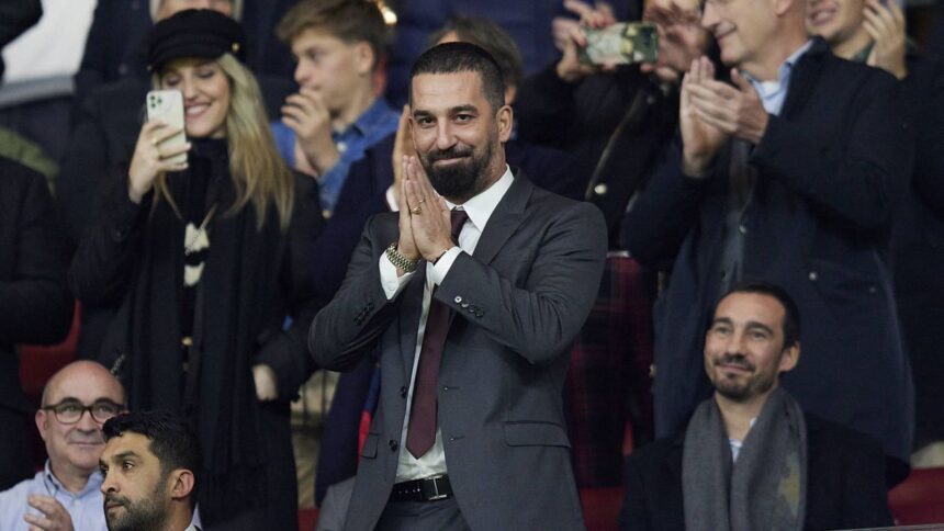 fostul jucator al barcelonei actual antrenor si condamnat la inchisoare semneaza cu sahtior donetk 6832fb13e815e