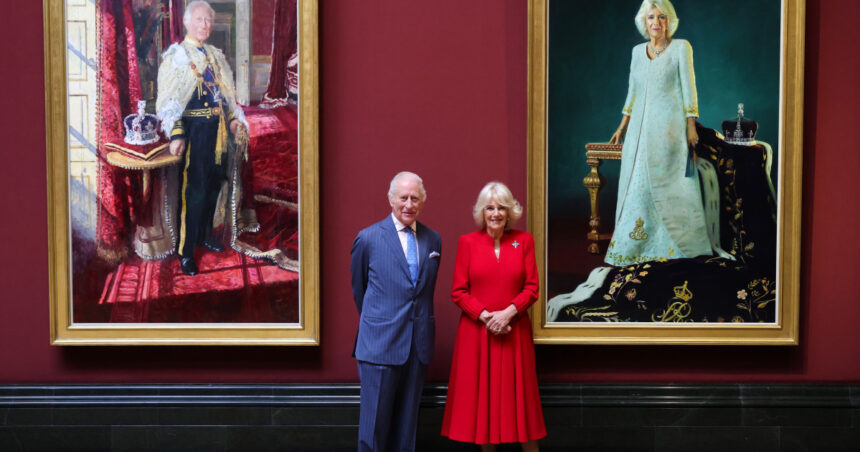 foto charles si camilla au publicat noi portrete oficiale pentru a doua aniversare a incoronarii lor 681afd18a06a9