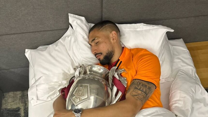 foto imaginea zilei dupa ce cfr cluj a castigat cupa romaniei nu e doar un vis 6825f0cb37158