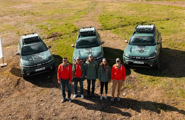 foto pilotii dacia sandriders din raliul dakar au facut off road pe transalpina 681c2fa8b5a5e