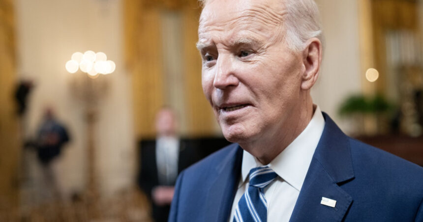 foto prima aparitie publica a lui joe biden dupa ce a fost diagnosticat cu cancer fostul presedinte surprins alaturi de familie 68324ce290885