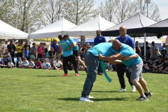 foto udttmr a dat starul competitiilor de kures din acest an primul eveniment a avut loc la valu lui traian cine au fost castigatorii 681466340a551