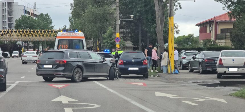 foto video accident la sensul giratoriu de la cazino mamaia este implicata si o masina inmatriculata in strainatate 6834659371e22