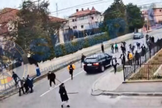 foto video descinderi cu mascatii la clanurile de interlopi din urziceni care s au batut in strada doi frati au murit 682ed26156976