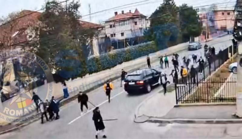 foto video descinderi cu mascatii la clanurile de interlopi din urziceni care s au batut in strada doi frati au murit 682ed26156976