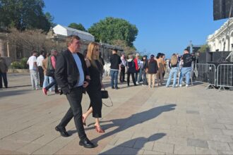foto video gheorghe hagi si a lansat autobiografia vizuala la cazinoul din constanta in prezenta familiei si a autoritatilor locale 683097f542183