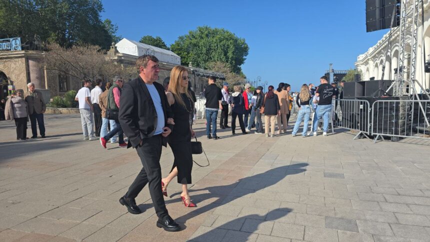 foto video gheorghe hagi si a lansat autobiografia vizuala la cazinoul din constanta in prezenta familiei si a autoritatilor locale 683097f542183