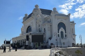 foto video ziua mult asteptata cazinoul din constanta isi redeschide portile pentru public emotii intense pe faleza orasului 682d8ab80850f