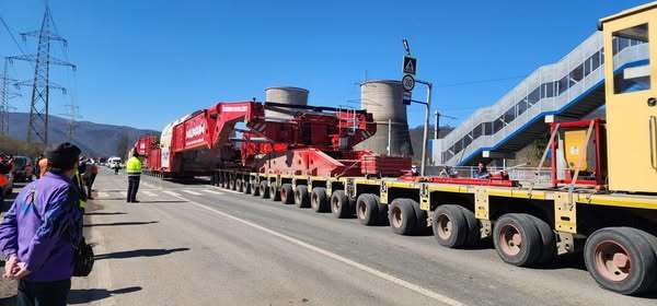 fotovideo nou transport agabaritic record in romania 6826fb864506d