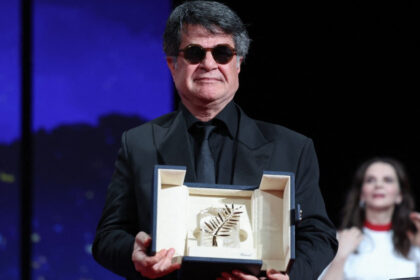 galerie foto cannes 2025 trofeul palme dor castigat de filmul un simplu accident lista completa a premiilor 6835df7de8803
