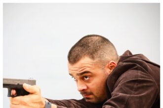 george pistereanu premiat de fbi los angeles dupa ce a imobilizat un infractor suspectul era extrem de periculos inarmat pana in dinti exclusiv 682737e01c1b5