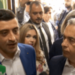 george simion insotit de calin georgescu au votat la sectia din mogosoaia alaturi de sotiile lor 68296fe1bc15a