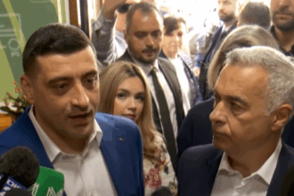 george simion insotit de calin georgescu au votat la sectia din mogosoaia alaturi de sotiile lor 68296fe1bc15a