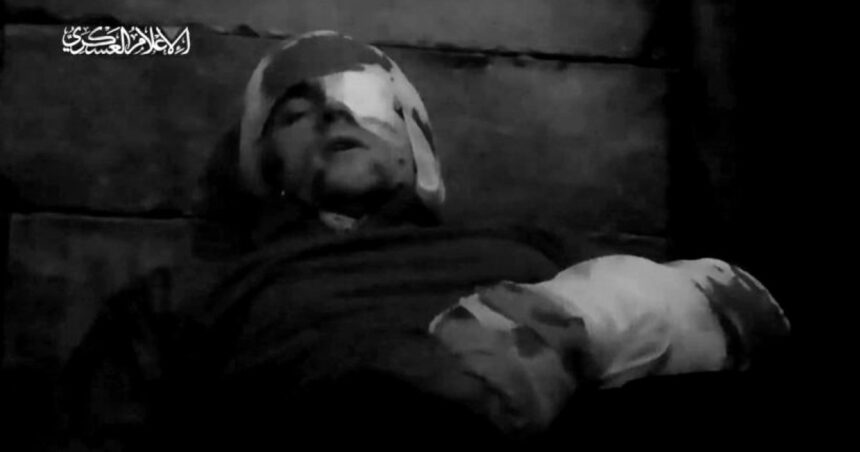 hamas a difuzat un videoclip in care apare un ostatic israelian ranit detinut in fasia gaza 6816632f2ebeb