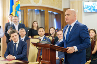 ilie bolojan a eliberat din functie 13 persoane din administratia prezidentiala sefa protocolului de la cotroceni pleaca dupa 20 de ani 68343c7dbf2a8