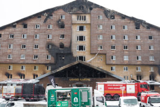 incendiul devastator din turcia cu 78 de morti procurorii cer condamnarea a 32 de persoane pentru omor si neglijenta intentionata 6828fba114326