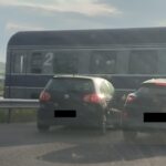 incident feroviar in judetul tulcea vagonul unui tren de calatori ar fi lovit o masina 68218cbbc4eeb