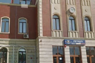 incident feroviar la fetesti pantograful unei locomotive gfr s a rupt trafic oprit pe magistrala 800 681cae3d283b8