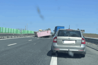 incident rutier pe a2 pe sens bucuresti constanta aproape de iesirea spre a4 una dintre benzi e blocata 6825df620148a