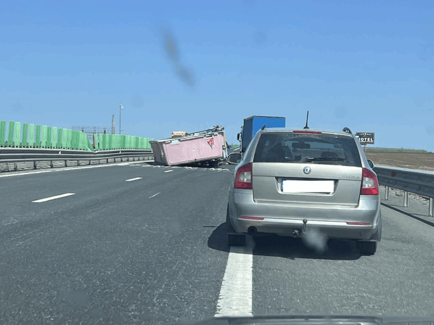 incident rutier pe a2 pe sens bucuresti constanta aproape de iesirea spre a4 una dintre benzi e blocata 6825df620148a