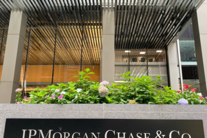 jpmorgan victoria lui nicusor dan reduce riscul politic o scadere a ratingului sub nivelul de investitii mai putin ingrijoratoare 682b2b5b24b8a