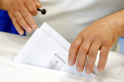live text alegeri prezidentiale 2025 turul 2 ziua decisiva romania isi alege presedintele si isi decide viitorul prezenta la vot pana acum 68296798d99a9