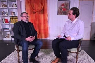 maestrul adrian titieni in exclusivitate pentru boema ovidius avem o profesie sub semnul necesitatii 681a7b071a0f5