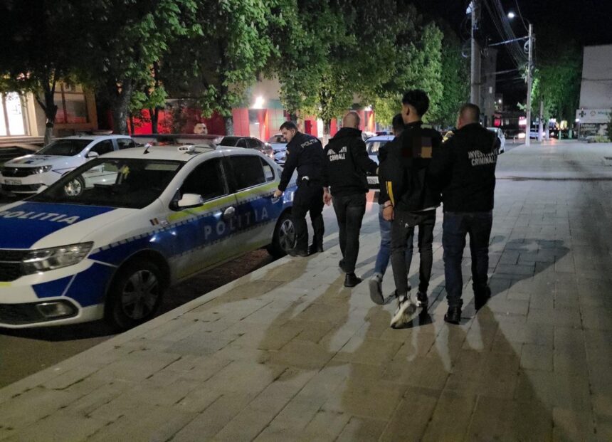medgidia au fost arestati trei talhari care au spart de doua ori aceeasi locuinta din poarta alba si au batut proprietarul 68186f7ab5c26