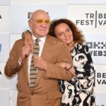 miliardarul barry diller rupe tacerea despre orientarea sa sexuala dupa 24 de mariaj cu diane von furstenberg au existat multi barbati in viata mea 681b34c991c14