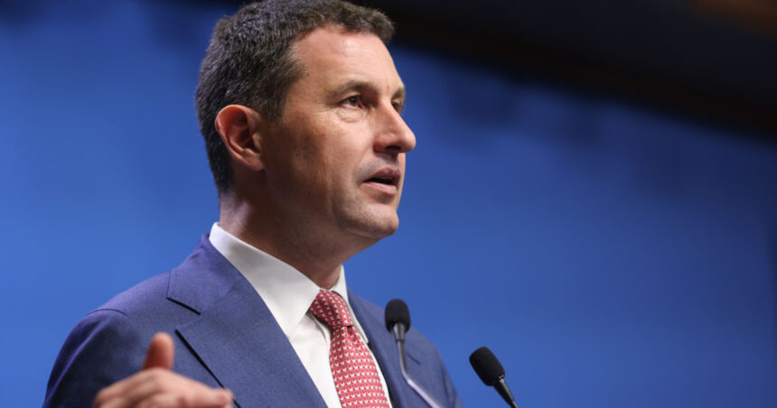 ministrul finantelor pietele evalueaza situatia politica actuala ca un risc semnificativ si factor negativ 681e5113d1218