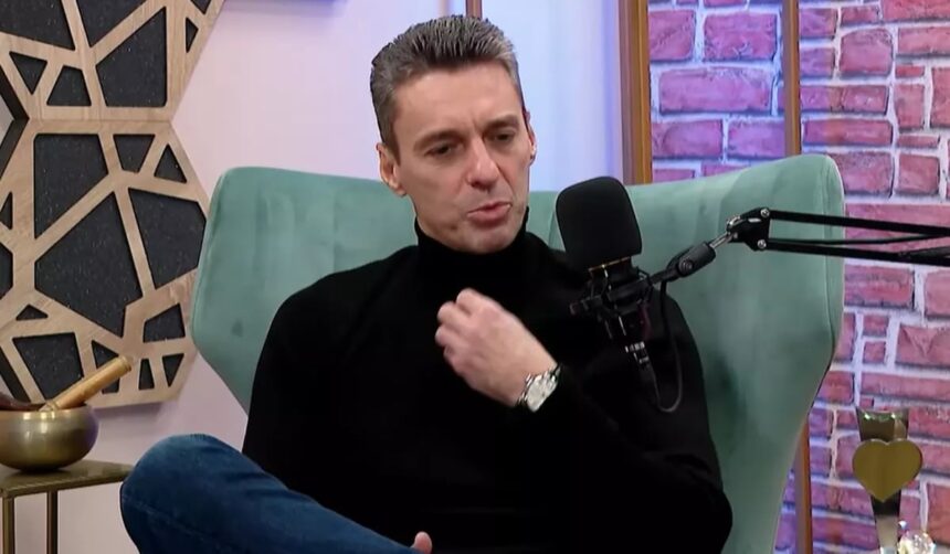 mircea badea prima reactie dupa ce s a spus ca a fost dat afara de la antena 3 mesajul prezentatorului tv 6829a335cda1e