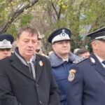 mitroi a bagat din nou capul in poza se lauda cu livrarea microbuzelor electrice scolare in judet desi nu are nici un merit 68330e7d7f5a9