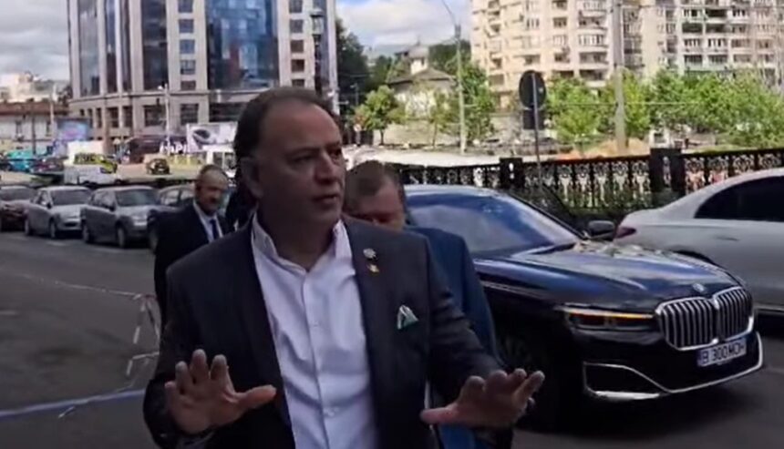 murad aur luat in vizor de protestatarul ceausescu dan diaconescu mi a spus ca vrei sa mi dai bani sa ma iau de contracandidatii tai video 6824a2ee73cf5