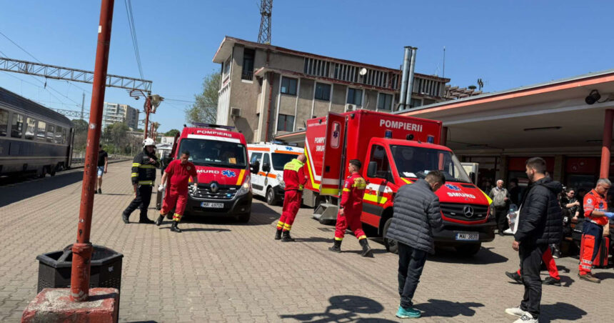 news alert doua trenuri s au ciocnit in gara din constanta 24 de pasageri raniti a fost activat planul rosu de interventie 681761c513822