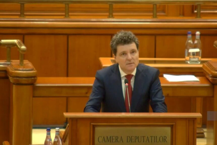 nicusor dan a depus juramantul in parlament a preluat oficial mandatul de la ilie bolojan video 68343529266b6