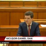 nicusor dan a depus juramantul si este al 5 lea presedinte al romaniei de dupa revolutie iohannis singurul fost presedinte absent nemotivat parlamentarii sos s au intors cu spatele la investire a 6834425c88cd2