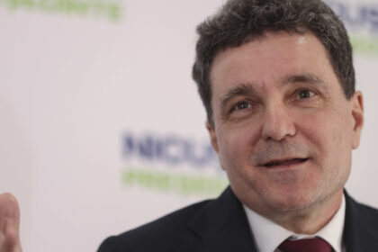 nicusor dan intrebat ce garantii ofera pentru independenta justitiei calificativul de procesoman cred ca e o garantie suficienta 681b3d008501d