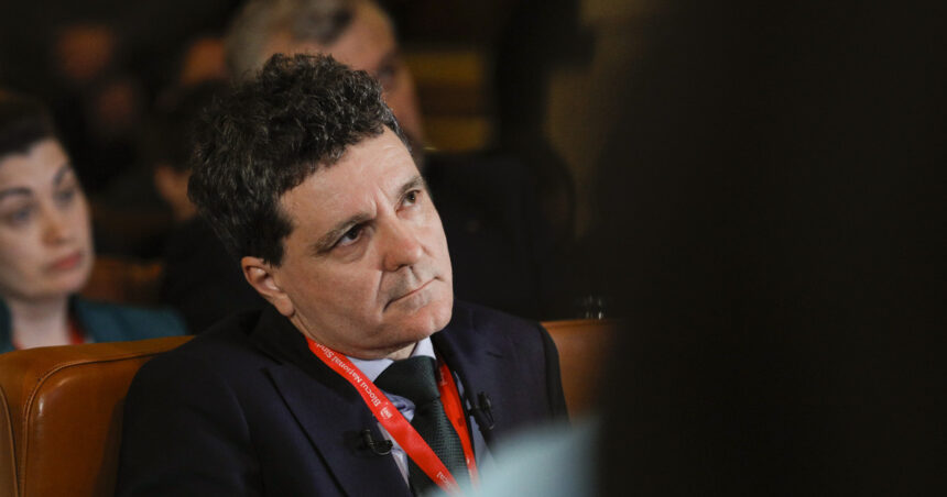 nicusor dan romania nu isi permite sa vorbeasca de alegeri anticipate si despre calin georgescu prim ministru 681b79d5cf3e3