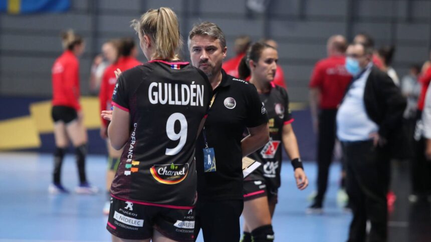oficial rapid are un nou antrenor la handbal feminin 6821cb13ae3d9